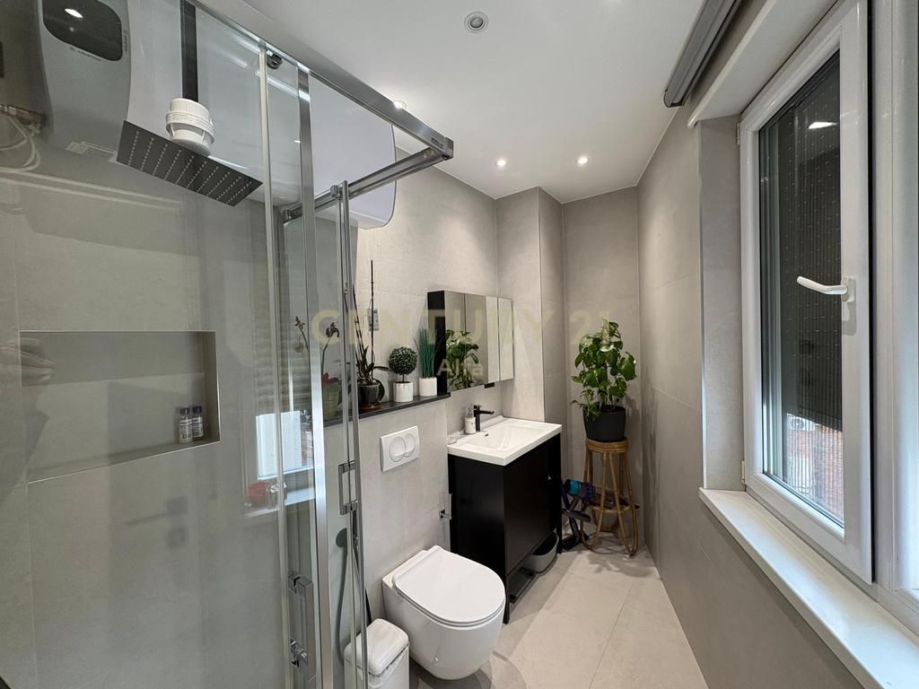 Apartment 2+1+2 for rent at Shallvaret! 1,200 € /Month Total Area 110m2