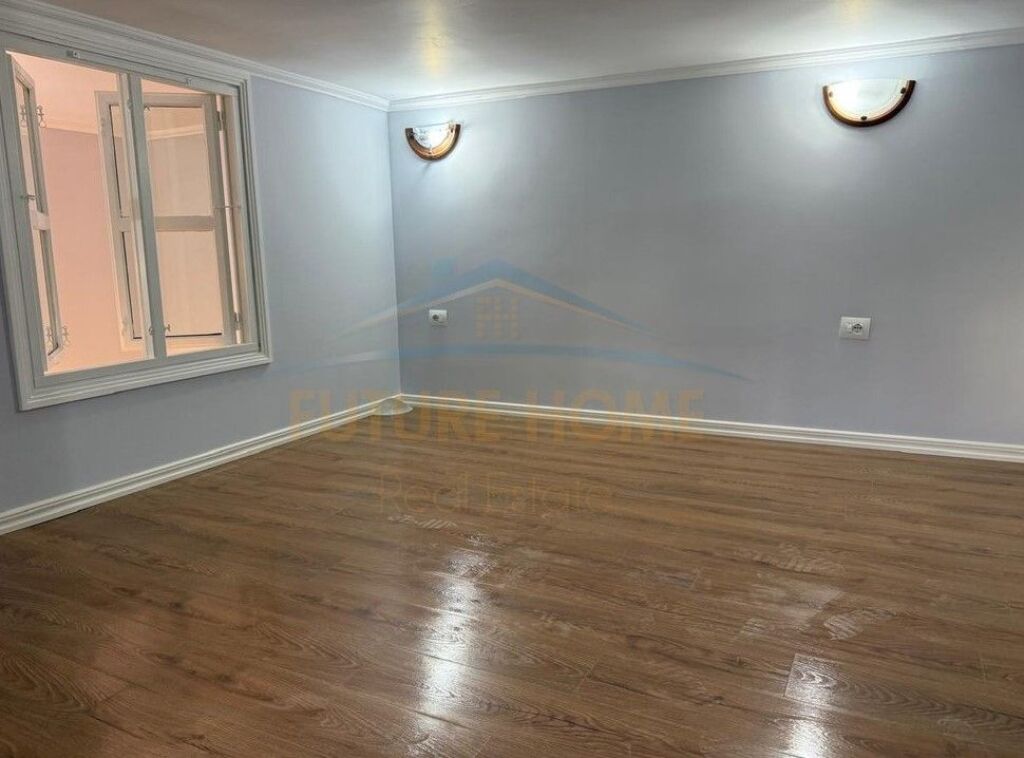 In vendita, Duplex, Via "Shefqet Kuka", Fresk
