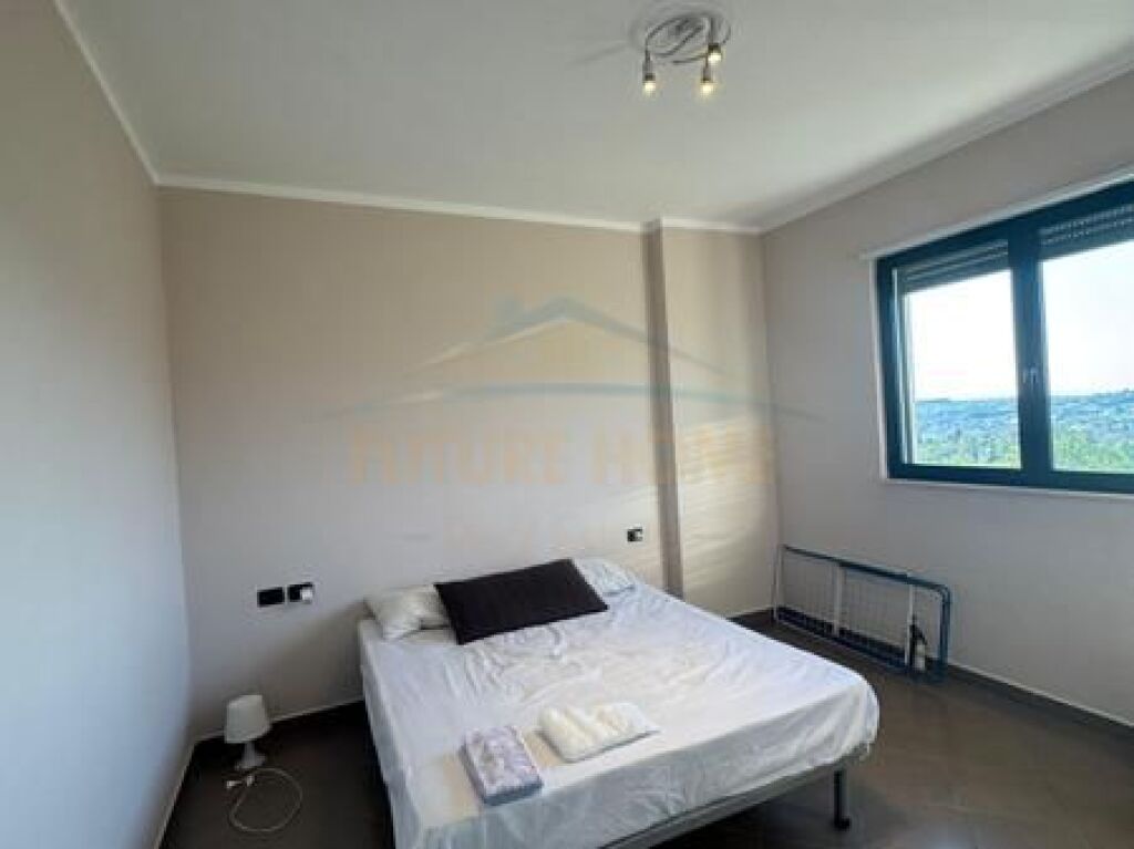 Shitet, Apartament 2+1+2, Fresk.