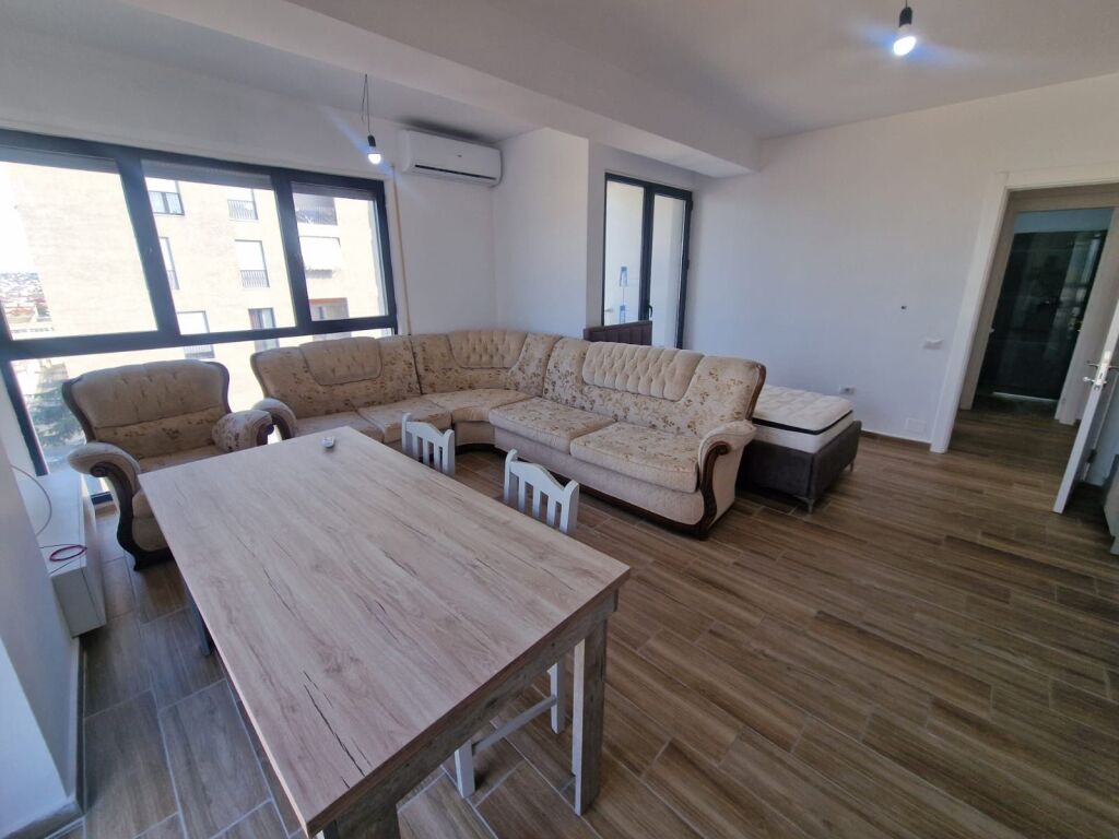 Apartamwnt 1+1 per qera Kompleksi Asl !
