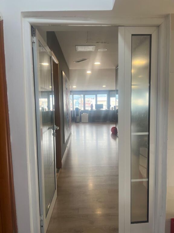 🏢✨ Jepet me Qira Ambient Zyrash – Ish Tregu Elektrik, Tiranë ✨🏢