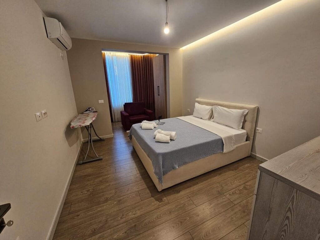 VENDESI APPARTAMENTO 2+1+2 ZOGU I ZI 235.000 EURO FH-71792