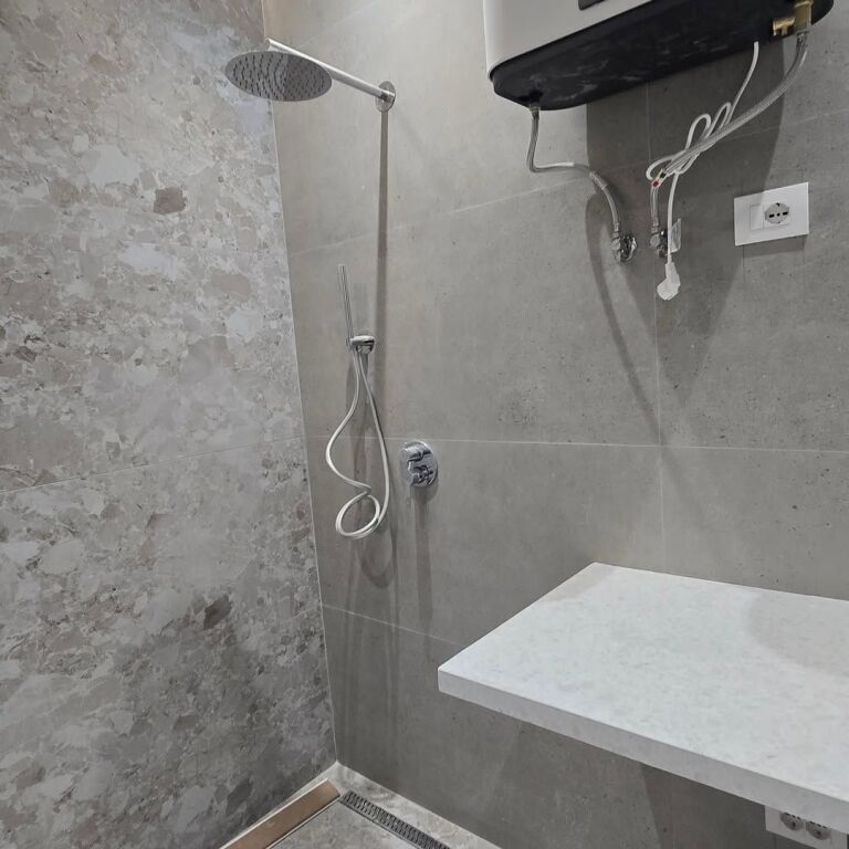 Shitet..!! 📍 Liqeni i thatë  Apartament 1+1