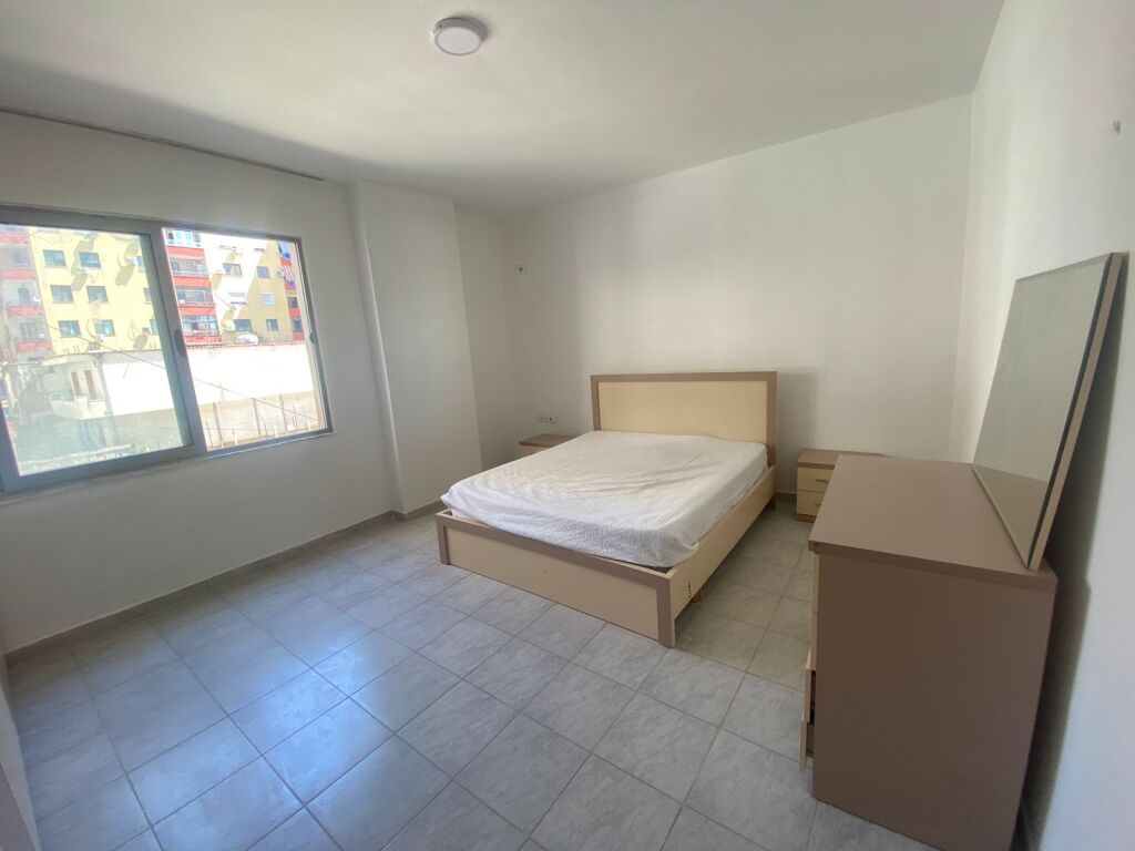 🏡 Shitet Apartament 2+1+2 në Astir – pranë Bulevardit Migjeni