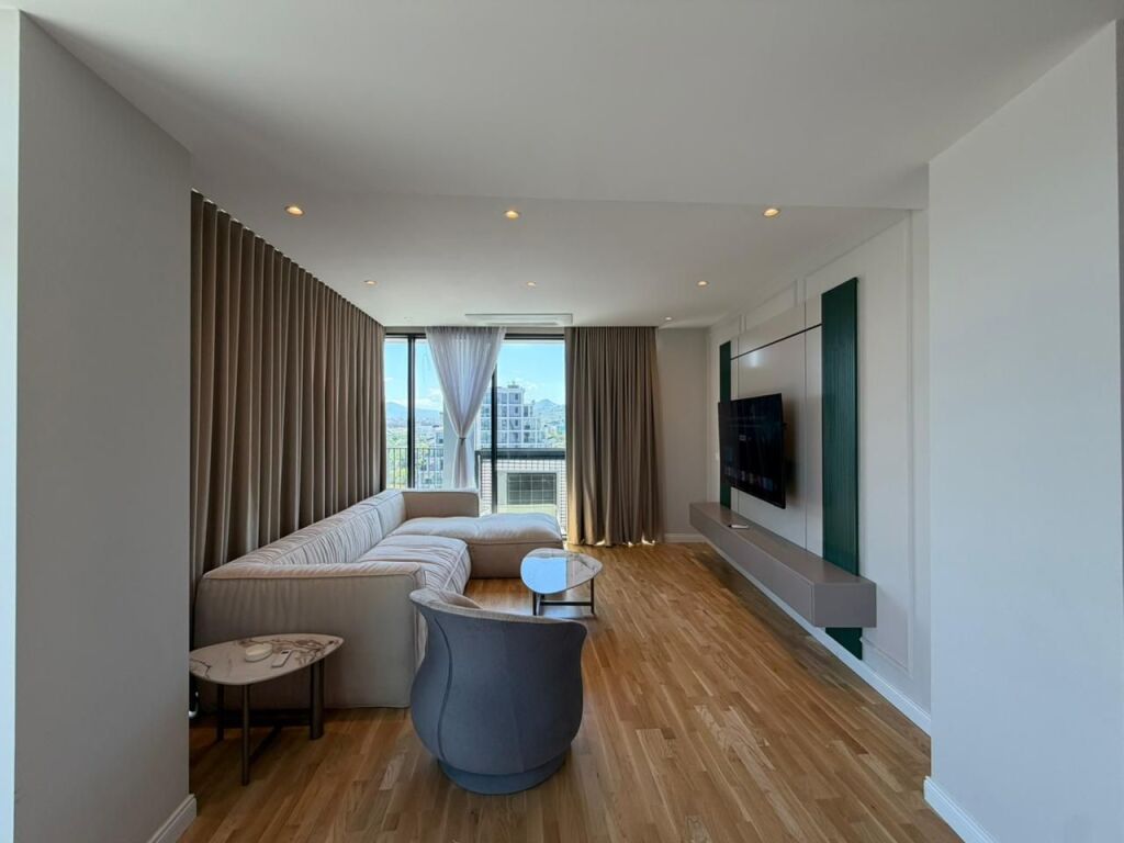 Apartment 3+1+Parking for rent at Lake View Residence.