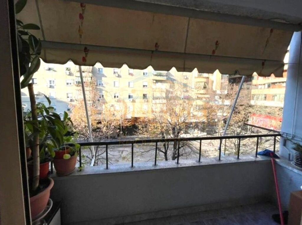 Shitet, Apartament 2+1, Bllok, Tiranë