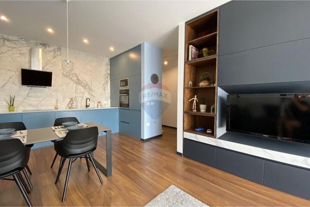 Apartament 1+1+ Parking tek Zogu i Zi
