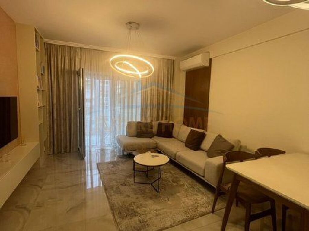Qera, Apartament 1+1, Foleja e Gjelbër, Zogu i Zi, Tiranë.