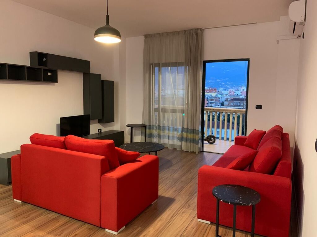 Appartamento 1+1 in Affitto Via Elbasan, Tirana.