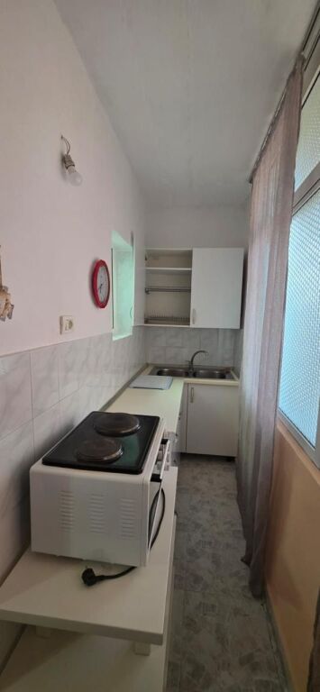 Jepet me qera Apartament 1+1 me qera ne Vasil Shanto/ Tek Besnik Sykja