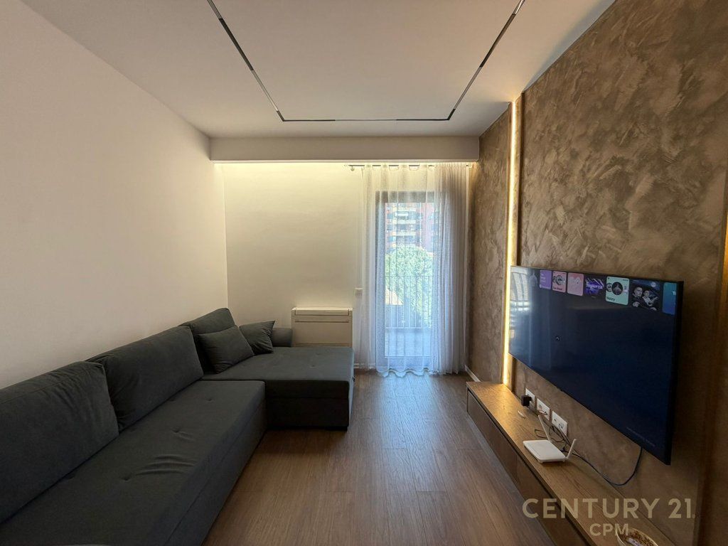 AFFITTASI APPARTAMENTO 1+1 PRESSO TIRANA GARDEN BUILDING!