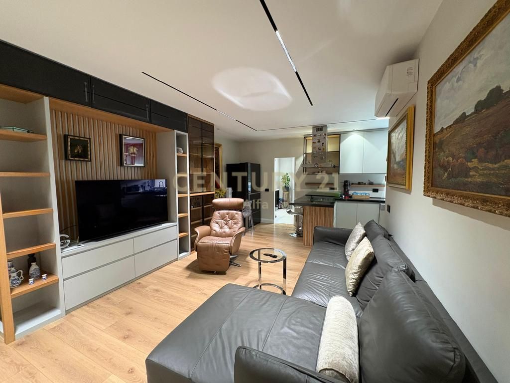 Apartment 2+1+2 for rent at Shallvaret! 1,200 € /Month Total Area 110m2