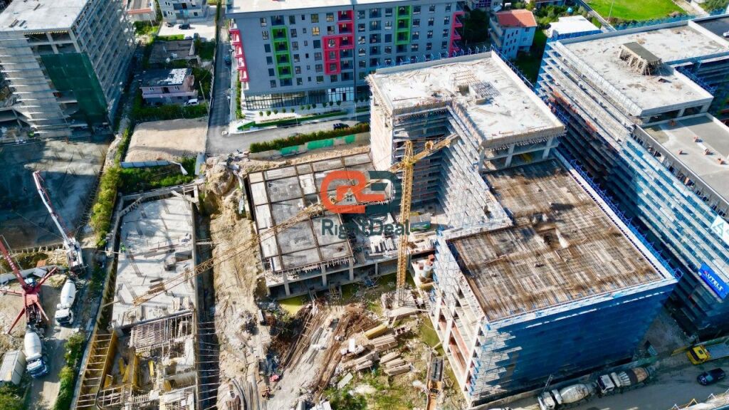 Clearance Opportunity!!! At "Ringside Residences", Apartment 2+1+2 With Perfect Floor Plan For Sale!!!
