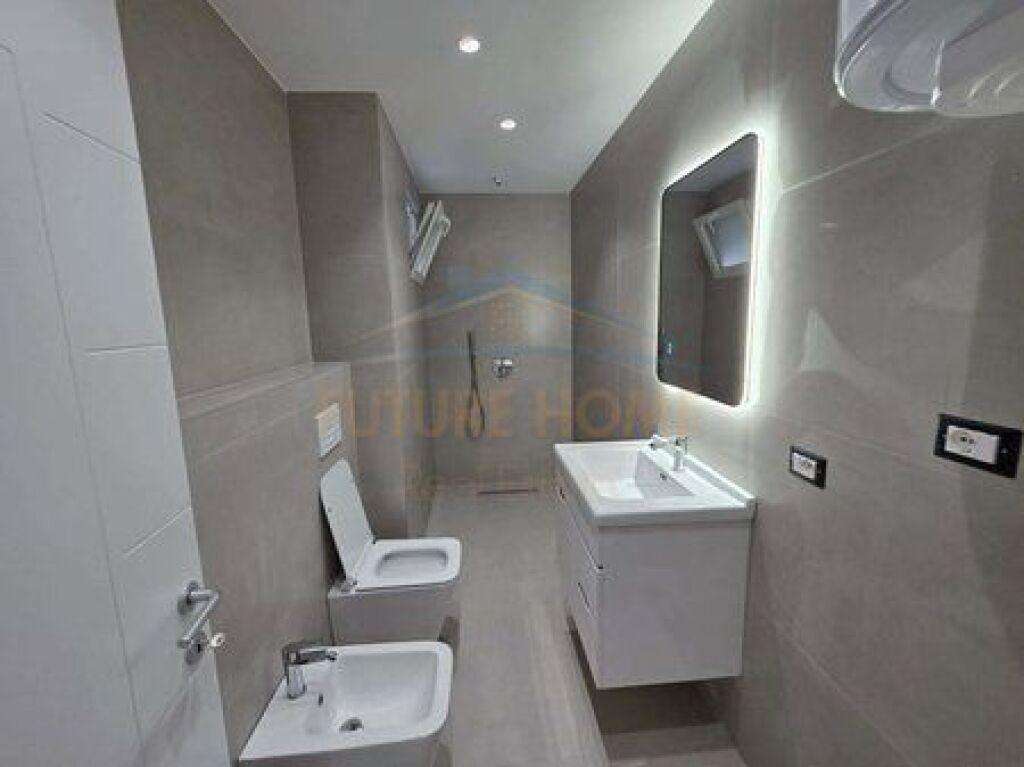 For sale, 2+1 Apartment, Oxhaku, Tirana.