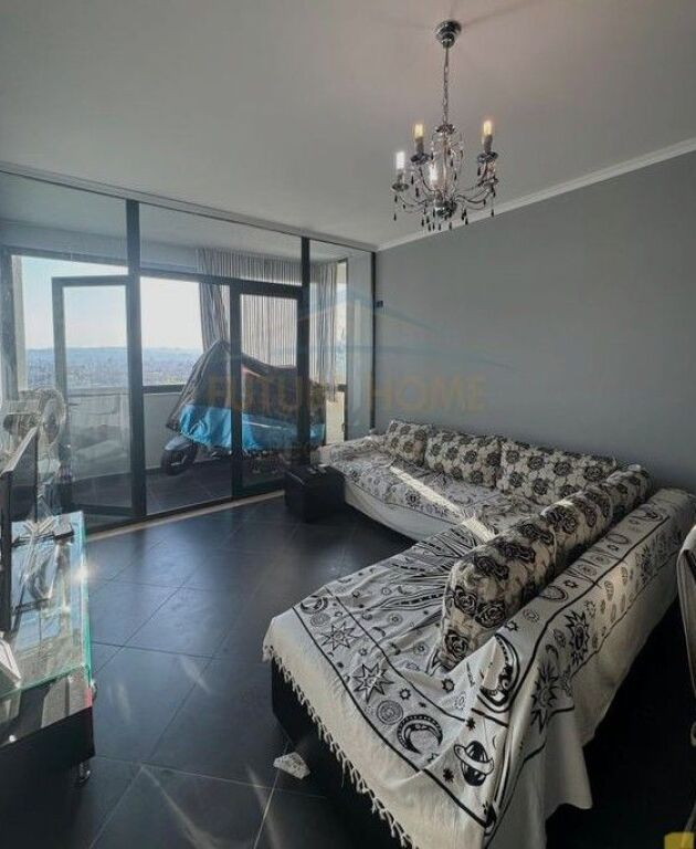 Shitet, Apartament 2+1+2, Fresk.