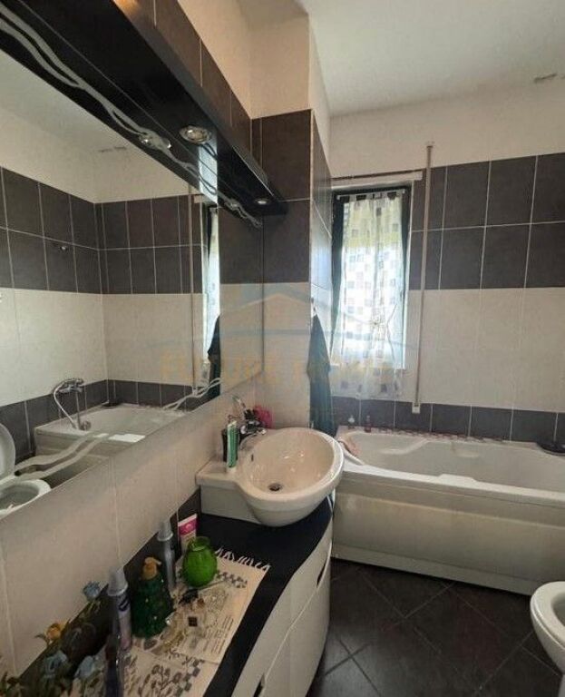 For sale, Apartment 2+1+2, Fresk, Tirana​