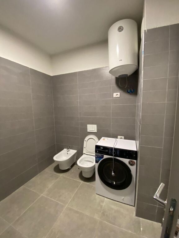 Univers city , 2+1+2wc+2ballkone me qera