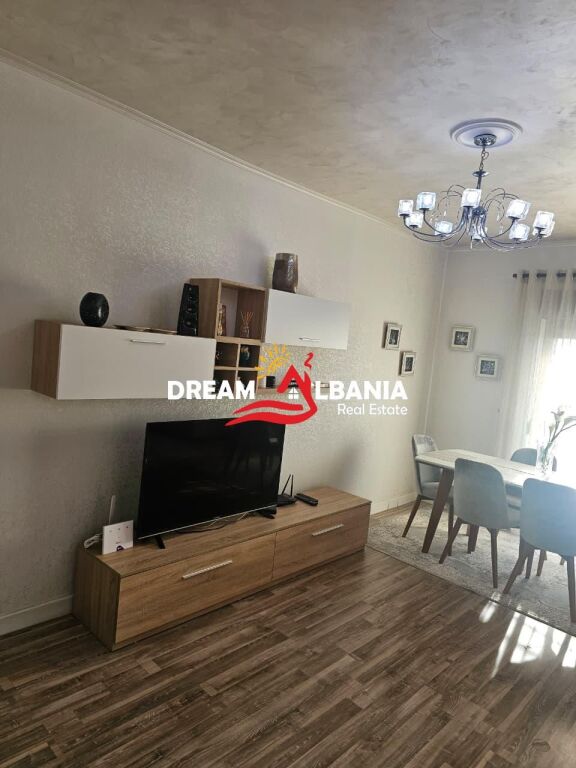Appartamento 3+1 in affitto nel centro vicino a 9 piani Tirana (ID 4231489)