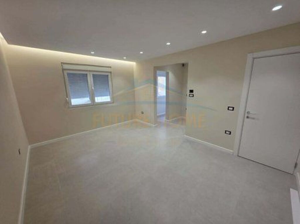 For sale, 2+1 Apartment, Oxhaku, Tirana.