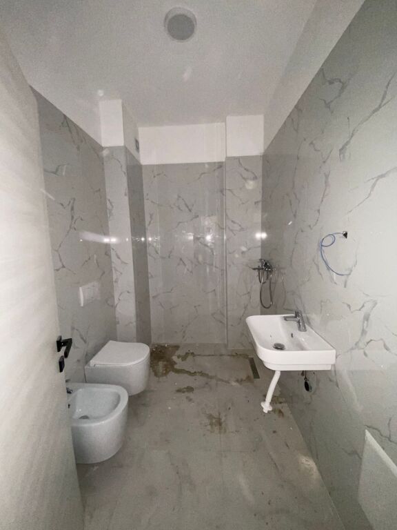 Apartament 2+1 me qera, Paskuqan