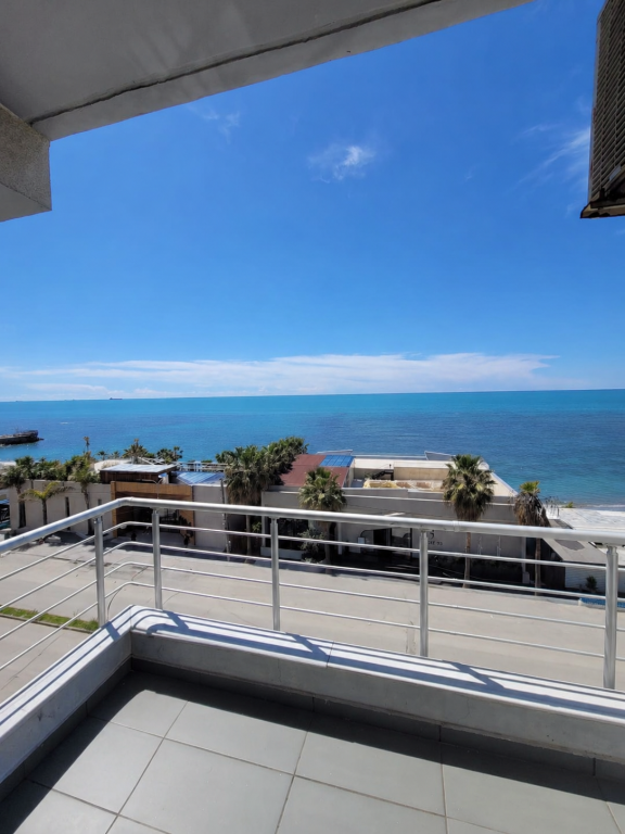 Full sea view apartament 2+1 per shitje