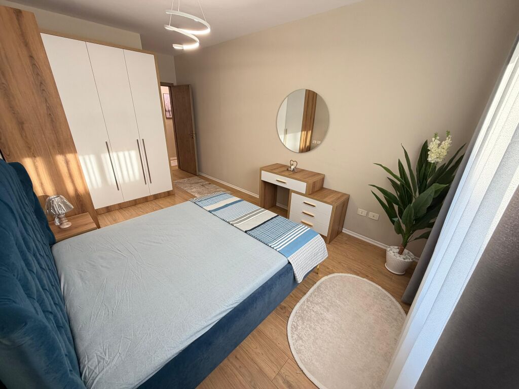 🏡 Rent apartment 2+1+2 📍 Kristal Center, Paris Commune  🏢 4th floor, with elevator 📐 100 m² | ☀️ Southeast  🆕 Never lived in before  💶 80,000 lek/month  