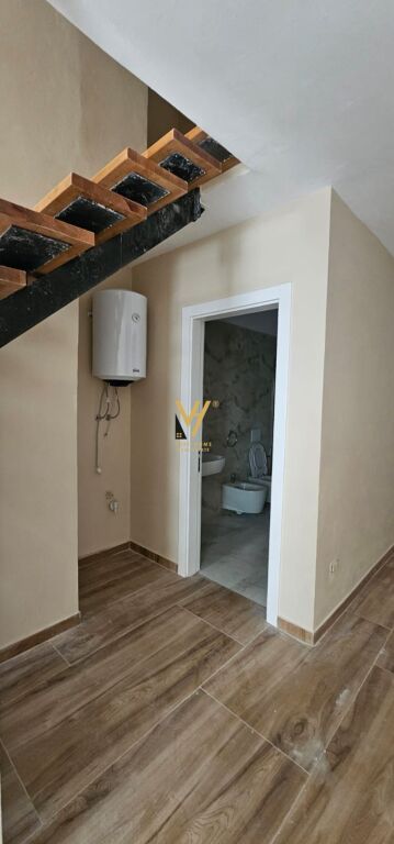 SHITET DUBLEX 97.5 M2 NE MALIN E ROBIT 120.825 EURO
