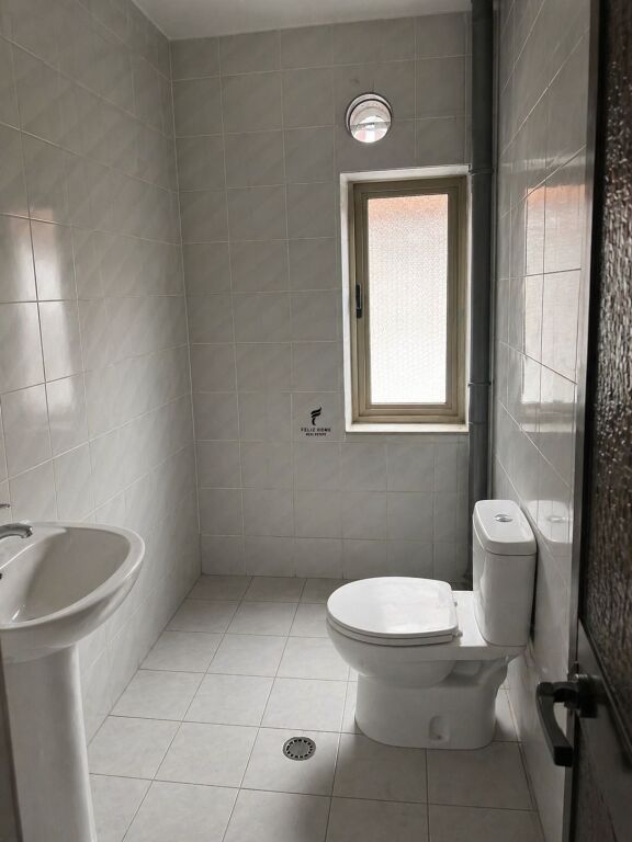 SHOP FOR RENT 58 M2 BRRYL 80,000 LEKE FH-71727