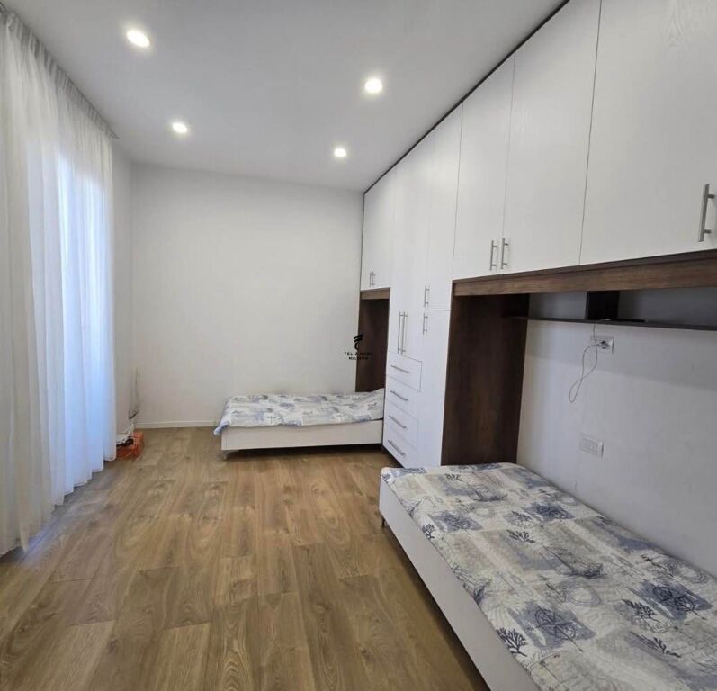 APPARTAMENTO IN AFFITTO 2+1+2 VIAL BAJRAM CURRI 70.000 LEKE FH-71781