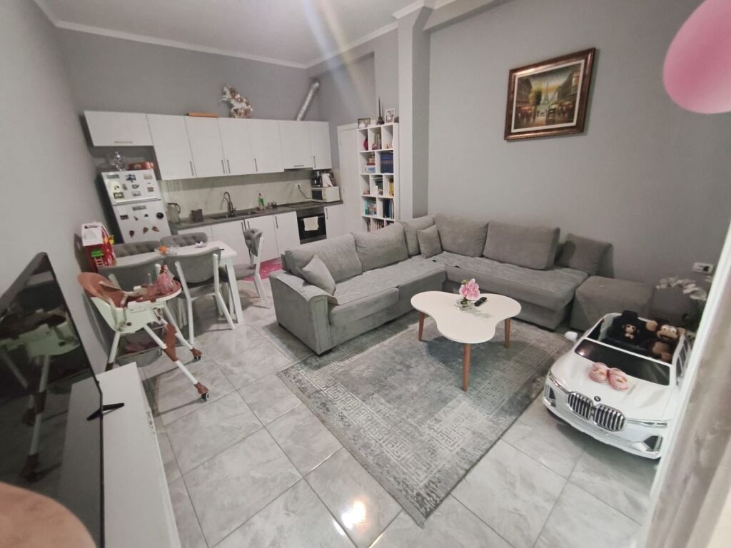 Apartament 2+1 per shitje Fresk !