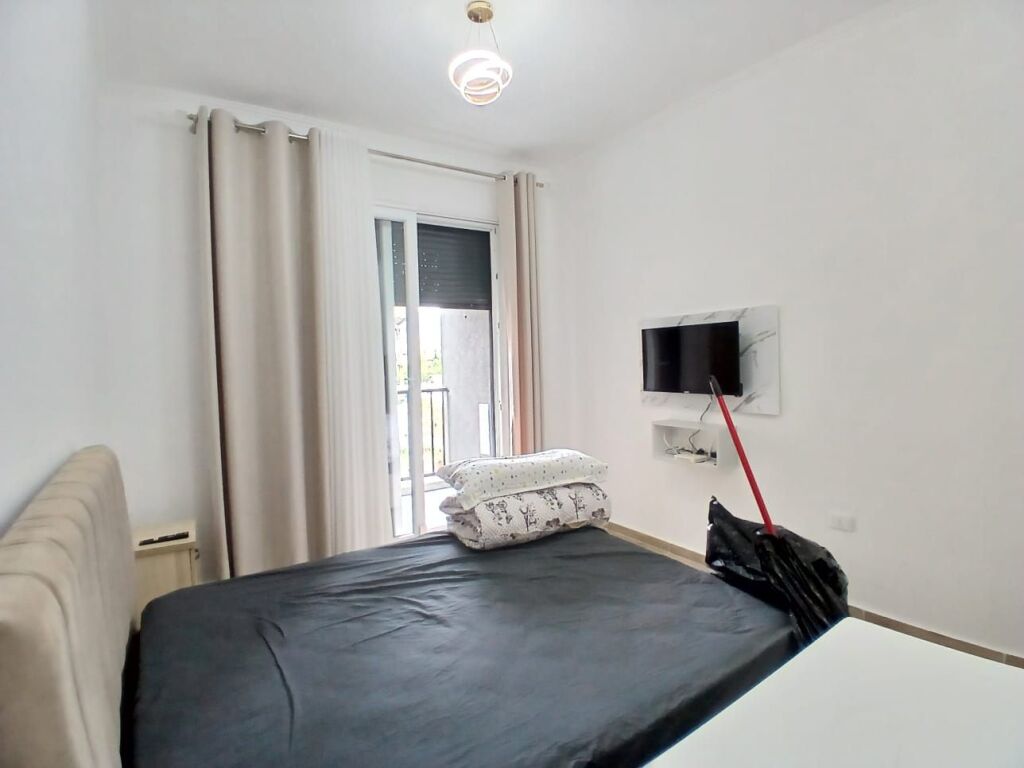 Studio apartment for rent - 5 May Street, Inerti complex 350 thousand lek