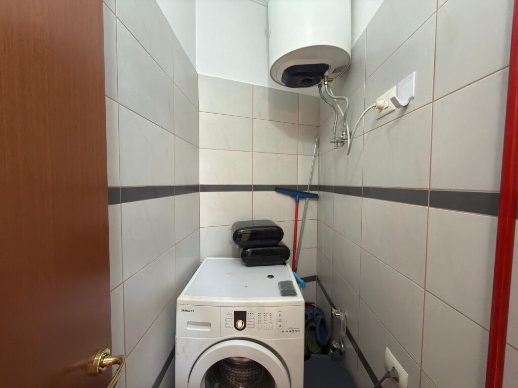 Affitto, Appartamento 2+1+2 bagni, "9 Piani", Tirana.