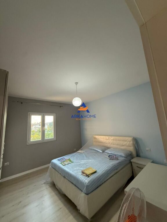 VILLA IN VENDITA CON 6 APPARTAMENTI "PRESSO L'EX PIAZZALE AQUILA" 700.000 EURO (TRATTABILE)