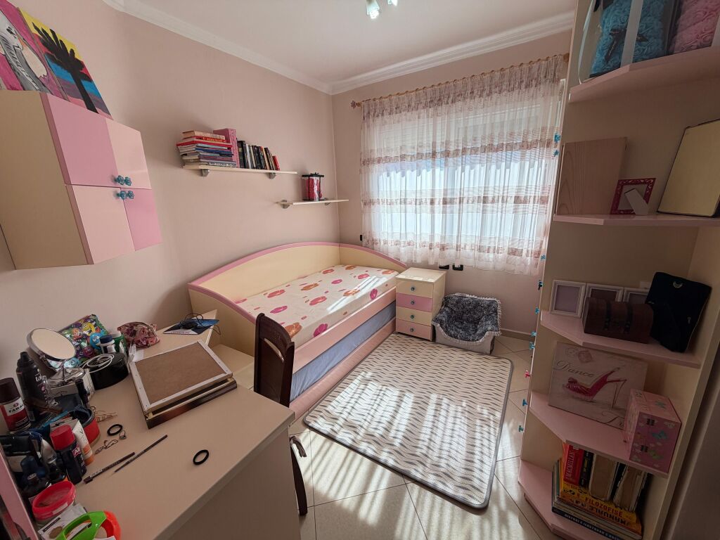 Appartamento 3+1 in vendita in Via Cipaj Vlore (Gjergj Arianiti)