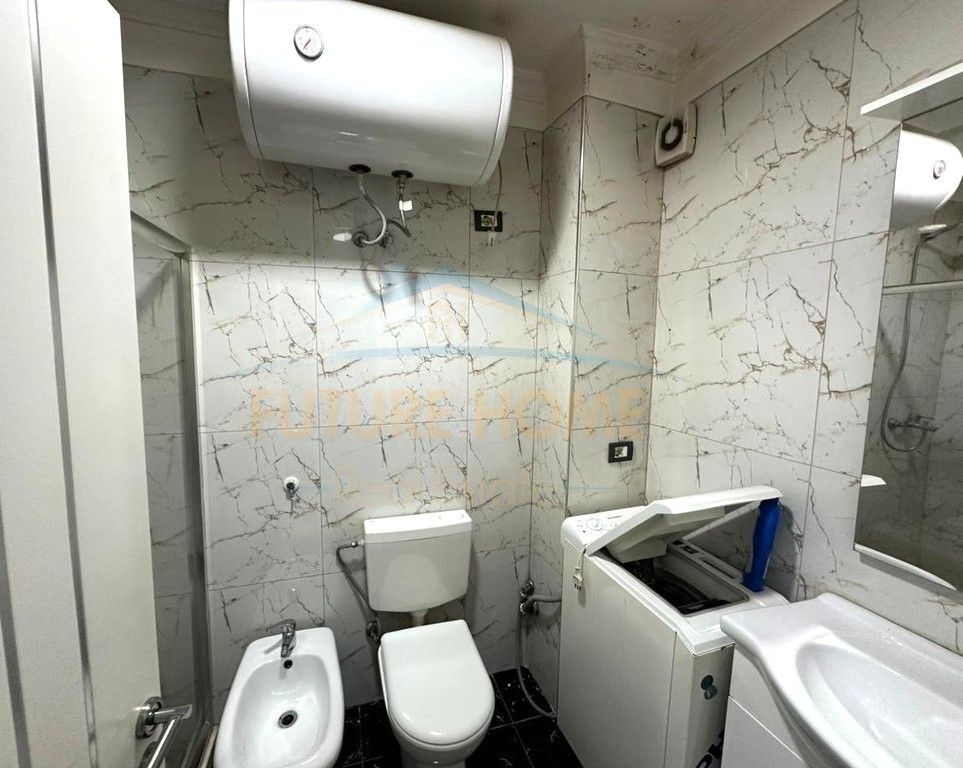 Shitet, Apartament 2+1+2+ Post Parkimi, Laprake, Tirane