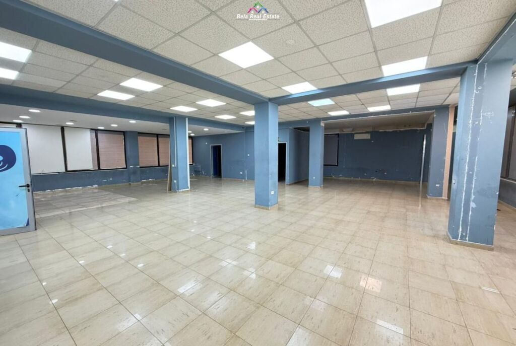 Zyre Me Qera Tek Farmacia 10 (ID BZ2637) Tirane.