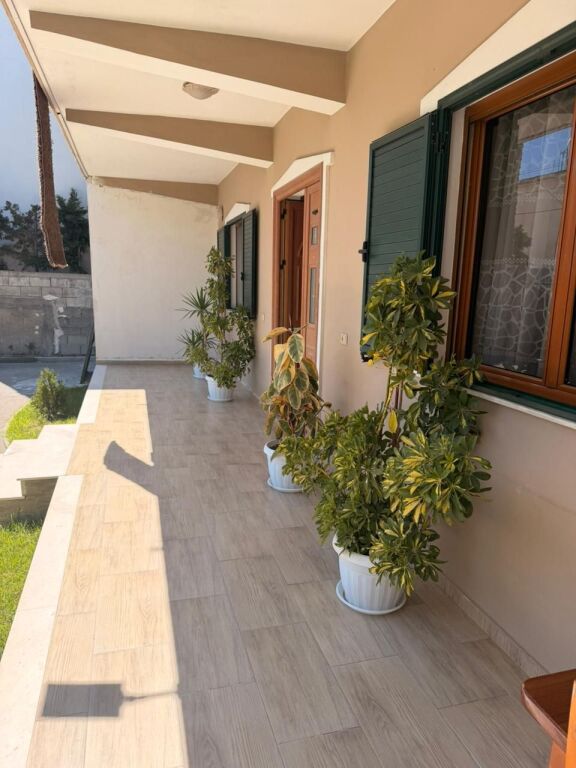 Rent, 1st Floor in Private House 2+1, Opposite Oroshi, Kenet, Durrës