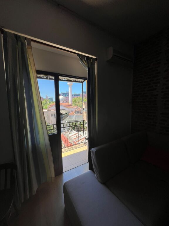 2 APARTMENTS FOR AIRBNB ARE GIVEN