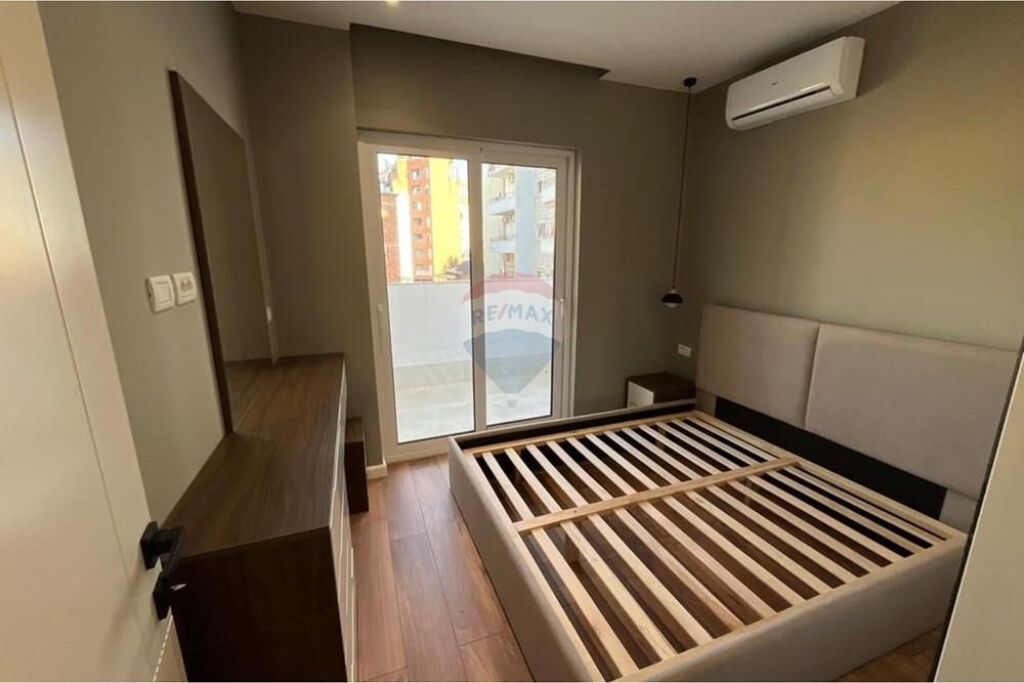 Super apartament 1+1 per shitje te Mine Peza