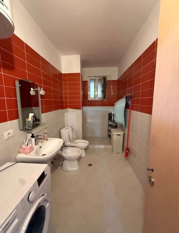 FRESKU, SHESIM APARTAMENT 2+1+2