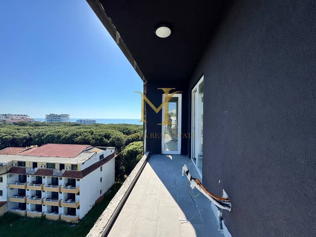 Shitet apartament në zonën Golem, tipologji 2+1. Pallati i ri, me pamje nga deti