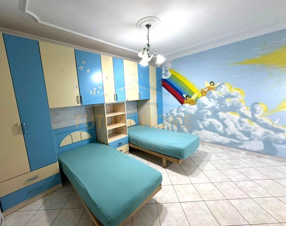 Shitet, Apartament 2+1+2+ Post Parkimi, Laprake, Tirane