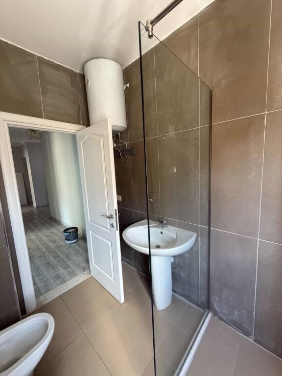 Apartamwnt 2+1 per qera ne astir !