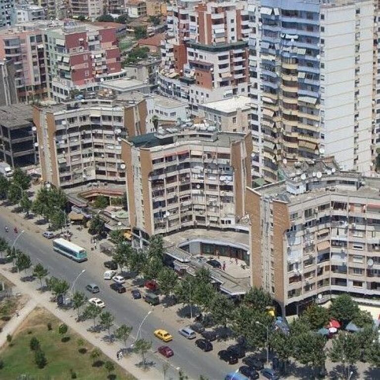 🏢 Ambjent Biznesi 24 m² për Shitje – Rruga e Barrikadave ✨