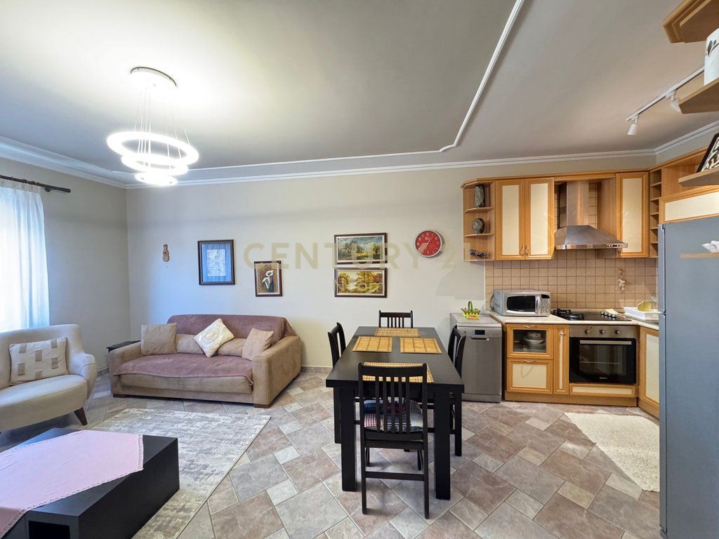 QIRA, APARTAMENT 1+1 TE SHKOLLA E BALETIT!