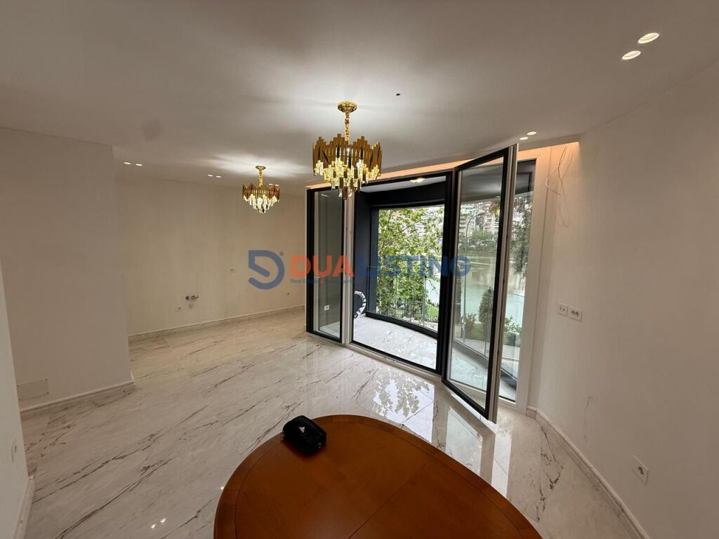 🏢 Ambiente Lussuoso per Uffici in Affitto 📍 Lago Secco, vicino a Radisson