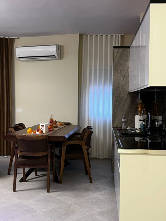 Appartamento 2+1 in affitto annuale Vlora