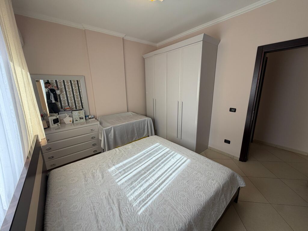 Appartamento 3+1 in vendita in Via Cipaj Vlore (Gjergj Arianiti)