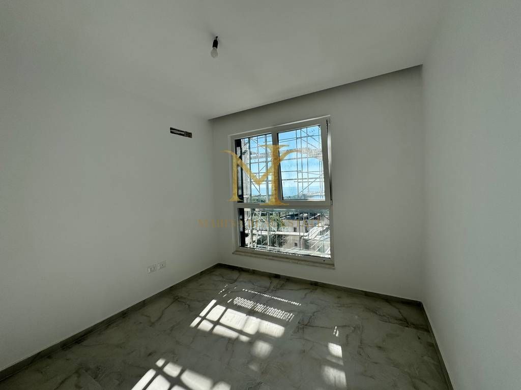Shitet apartament 1+1 me pamje deti ne Golem.