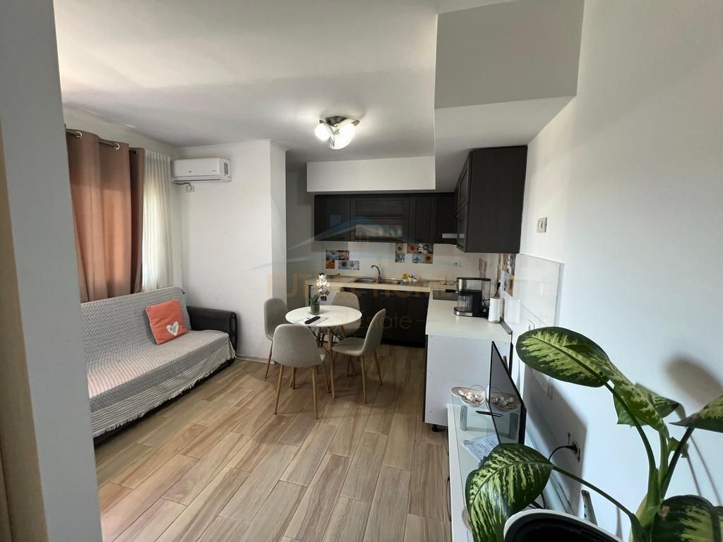 Shitet, 2 Apartamente, 2+1, Hilton Garden, Tirane